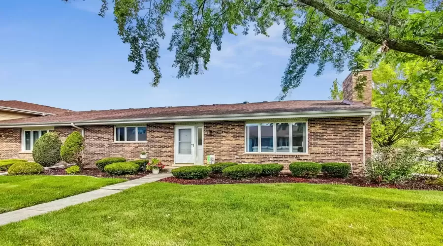 7302 153rd Place, Orland Park, Illinois 60462, 2 Bedrooms Bedrooms, ,2 BathroomsBathrooms,Residential,For Sale,153rd,MRD12152127