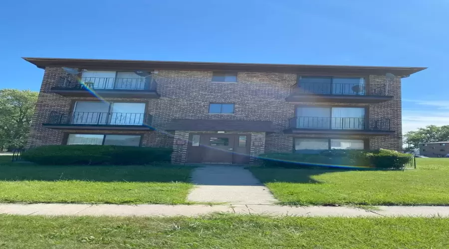 18241 Ravisloe Terrace, Country Club Hills, Illinois 60478, 1 Bedroom Bedrooms, ,1 BathroomBathrooms,Residential Lease,For Rent,Ravisloe,MRD12152660