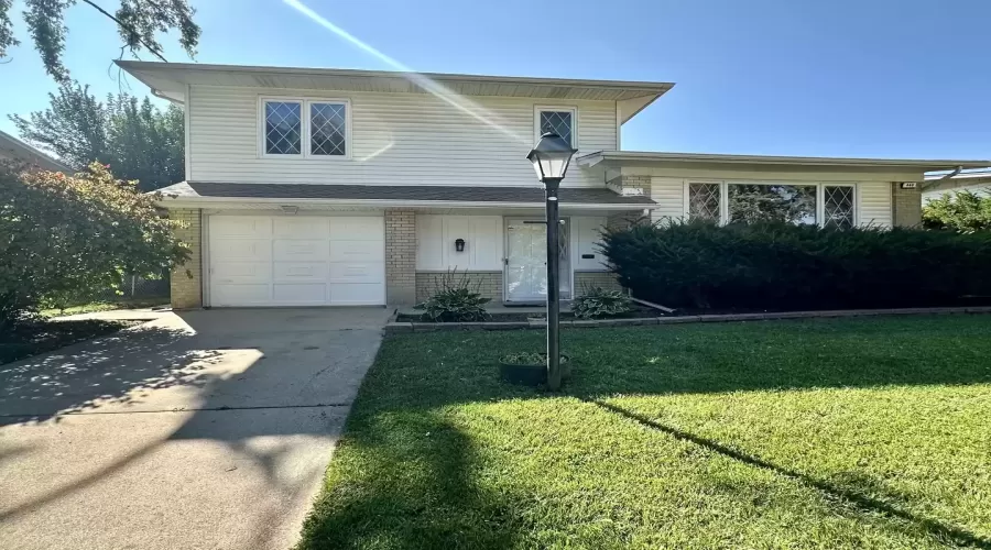 440 Arquilla Drive, Glenwood, Illinois 60425, 3 Bedrooms Bedrooms, ,2 BathroomsBathrooms,Residential Lease,For Rent,Arquilla,MRD12153066