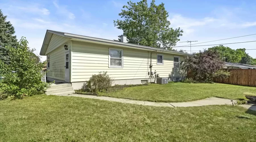 909 Cove Avenue, Lockport, Illinois 60441, 3 Bedrooms Bedrooms, ,1 BathroomBathrooms,Residential,For Sale,Cove,MRD12151003