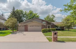 19526 Stonehenge Drive, Mokena, Illinois 60448, 4 Bedrooms Bedrooms, ,3 BathroomsBathrooms,Residential,For Sale,Stonehenge,MRD12139023