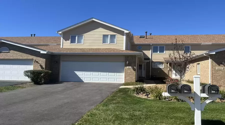 8614 Bantry Boulevard, Tinley Park, Illinois 60487, 3 Bedrooms Bedrooms, ,4 BathroomsBathrooms,Residential Lease,For Rent,Bantry,MRD12145850