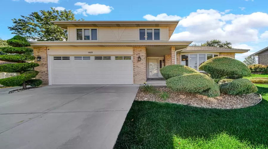 14515 Creek Crossing Drive, Orland Park, Illinois 60467, 3 Bedrooms Bedrooms, ,3 BathroomsBathrooms,Residential,For Sale,Creek Crossing,MRD12146480