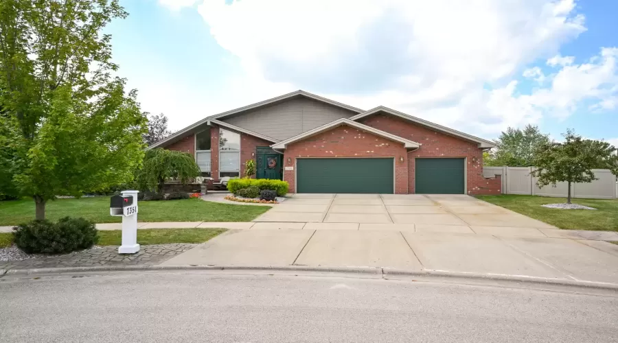 7351 194th Street, Tinley Park, Illinois 60487, 3 Bedrooms Bedrooms, ,3 BathroomsBathrooms,Residential,For Sale,194th,MRD12155799