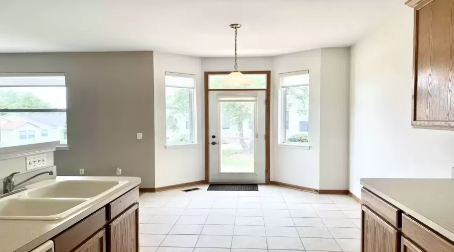 1596 Ludington Circle, Romeoville, Illinois 60446, 2 Bedrooms Bedrooms, ,2 BathroomsBathrooms,Residential,For Sale,Ludington,MRD12159363