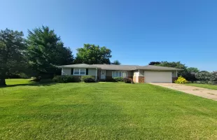 321 Bordeaux Drive, La Porte, Indiana, 3 Bedrooms Bedrooms, ,3 BathroomsBathrooms,Residential,For Sale,Bordeaux,NRA807518