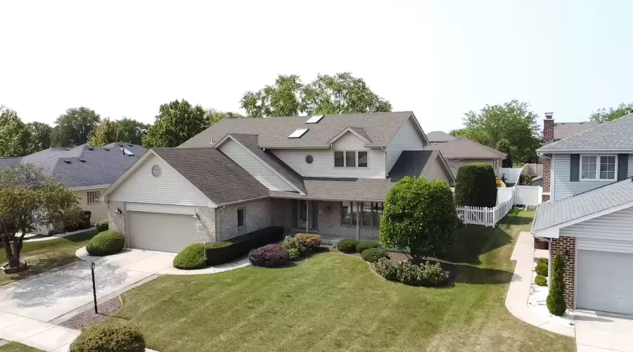 15624 New England Avenue, Oak Forest, Illinois 60452, 4 Bedrooms Bedrooms, ,3 BathroomsBathrooms,Residential,For Sale,New England,MRD12157115