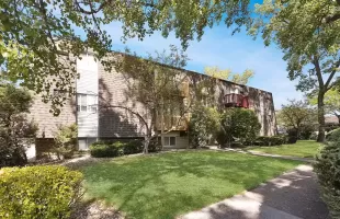 220 Madison Street, Joliet, Illinois 60435, 2 Bedrooms Bedrooms, ,1 BathroomBathrooms,Residential,For Sale,Madison,MRD12164216