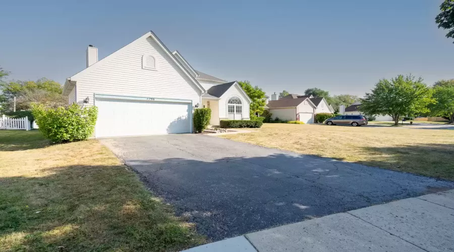 1798 PEBBLESTONE Drive, Romeoville, Illinois 60446, 4 Bedrooms Bedrooms, ,4 BathroomsBathrooms,Residential,For Sale,PEBBLESTONE,MRD12138468