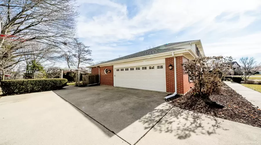 14439 Wooded Path Lane, Orland Park, Illinois 60462, 4 Bedrooms Bedrooms, ,3 BathroomsBathrooms,Residential,For Sale,Wooded Path,MRD12167823