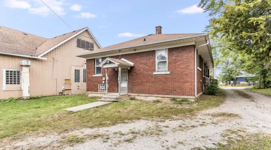 1218 Brown Avenue, Joliet, Illinois 60432, 3 Bedrooms Bedrooms, ,2 BathroomsBathrooms,Residential,For Sale,Brown,MRD12175210