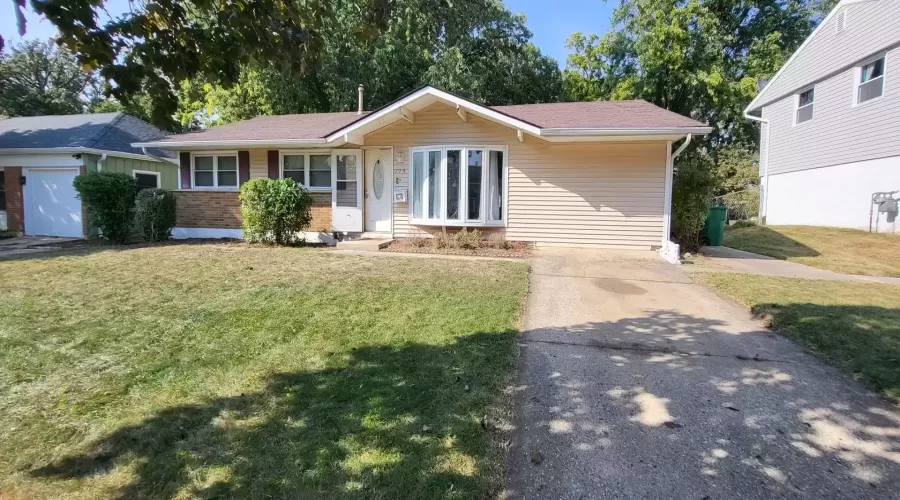 714 Yates Avenue, Romeoville, Illinois 60446, 4 Bedrooms Bedrooms, ,3 BathroomsBathrooms,Residential,For Sale,Yates,MRD12159192