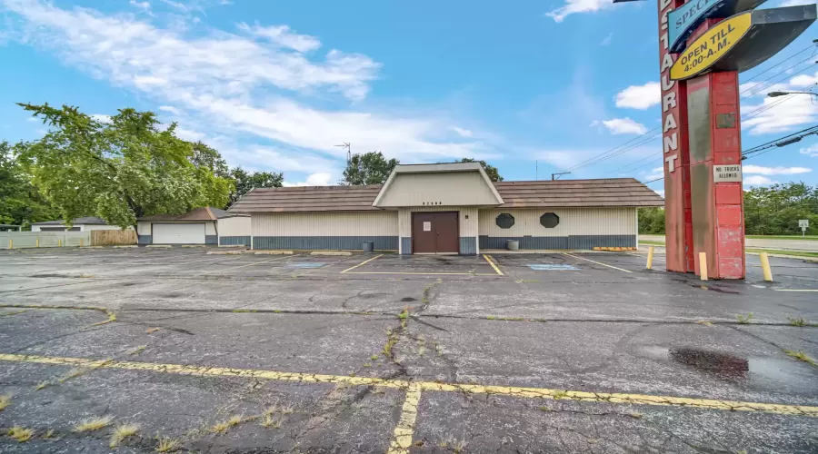 18301 Oak Park Avenue, Tinley Park, Illinois 60477, ,Commercial Sale,For Sale,Oak Park,MRD12179334