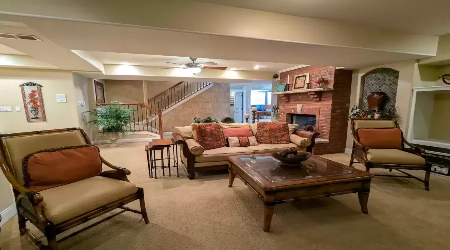 BASEMENT FAMILY ROOM