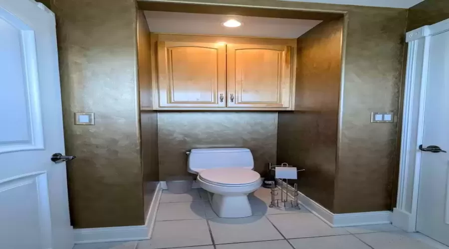 2ND FLOOR ENSUITE BATHROOM