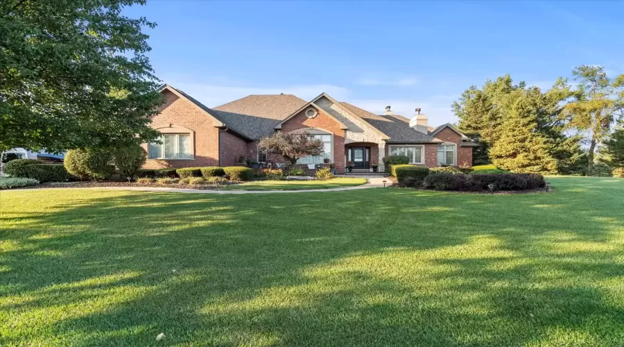 11712 Country Pond Drive, Mokena, Illinois 60448, 4 Bedrooms Bedrooms, ,4 BathroomsBathrooms,Residential,For Sale,Country Pond,MRD12179884