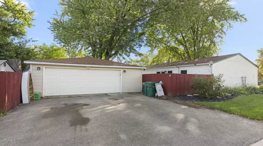 649 Montrose Drive, Romeoville, Illinois 60446, 3 Bedrooms Bedrooms, ,1 BathroomBathrooms,Residential,For Sale,Montrose,MRD12169618