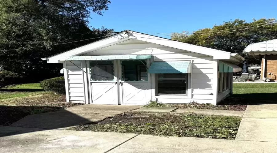 1212 Briargate Avenue, Joliet, Illinois 60435, 2 Bedrooms Bedrooms, ,2 BathroomsBathrooms,Residential Lease,For Rent,Briargate,MRD12183344