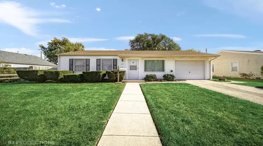 433 Laurel Avenue, Romeoville, Illinois 60446, 3 Bedrooms Bedrooms, ,1 BathroomBathrooms,Residential,For Sale,Laurel,MRD12186389