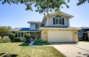 17113 Inverness Drive, Tinley Park, Illinois 60487, 3 Bedrooms Bedrooms, ,3 BathroomsBathrooms,Residential,For Sale,Inverness,MRD12191163