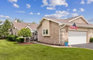 16201 Lake Villa Avenue, Tinley Park, Illinois 60477, 2 Bedrooms Bedrooms, ,2 BathroomsBathrooms,Residential,For Sale,Lake Villa,MRD12191523