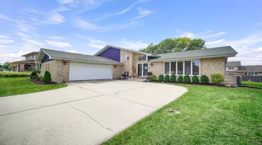 19718 Swanberg Lane, Mokena, Illinois 60448, 4 Bedrooms Bedrooms, ,3 BathroomsBathrooms,Residential,For Sale,Swanberg,MRD12194281