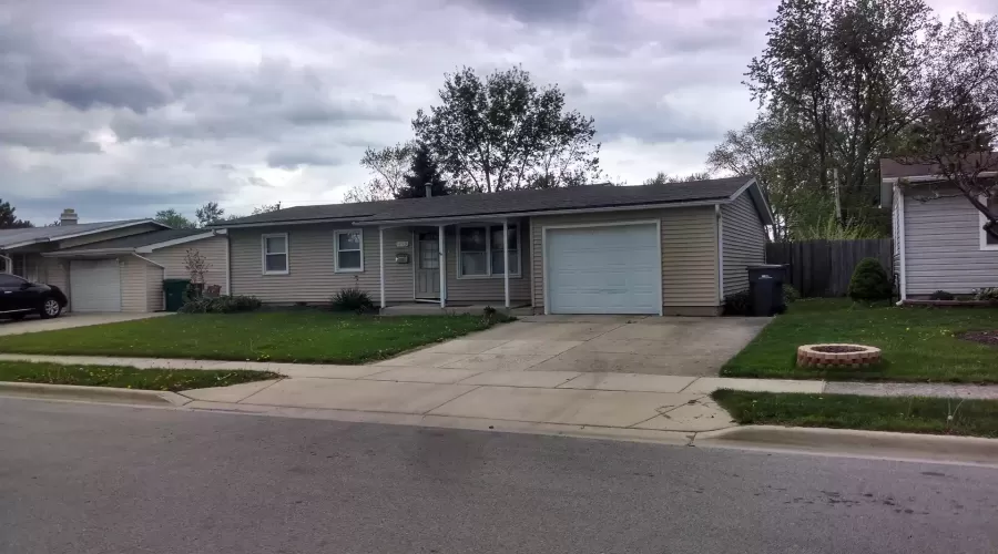 423 Dalhart Avenue, Romeoville, Illinois 60446, 3 Bedrooms Bedrooms, ,1 BathroomBathrooms,Residential Lease,For Rent,Dalhart,MRD12194699