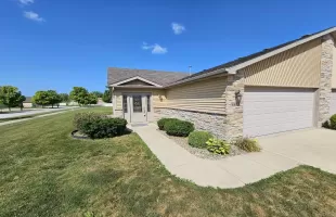 8635 Fillmore Place, Merrillville, Indiana, 2 Bedrooms Bedrooms, ,2 BathroomsBathrooms,Residential,For Sale,Fillmore,NRA808951