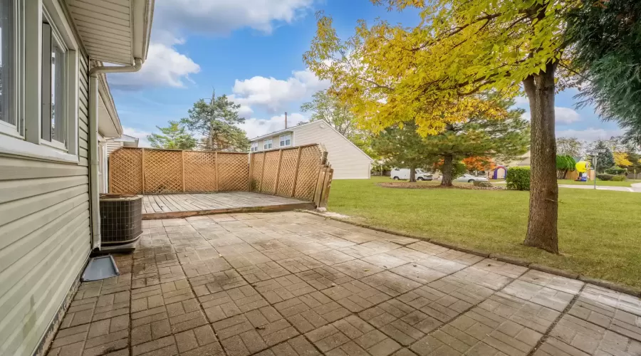 202 BIRCHWOOD Drive, Romeoville, Illinois 60446, 2 Bedrooms Bedrooms, ,1 BathroomBathrooms,Residential,For Sale,BIRCHWOOD,MRD12200789