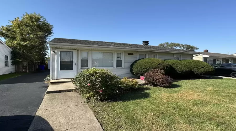 14730 California Avenue, Posen, Illinois 60469, 3 Bedrooms Bedrooms, ,1 BathroomBathrooms,Residential Lease,For Rent,California,MRD12200515