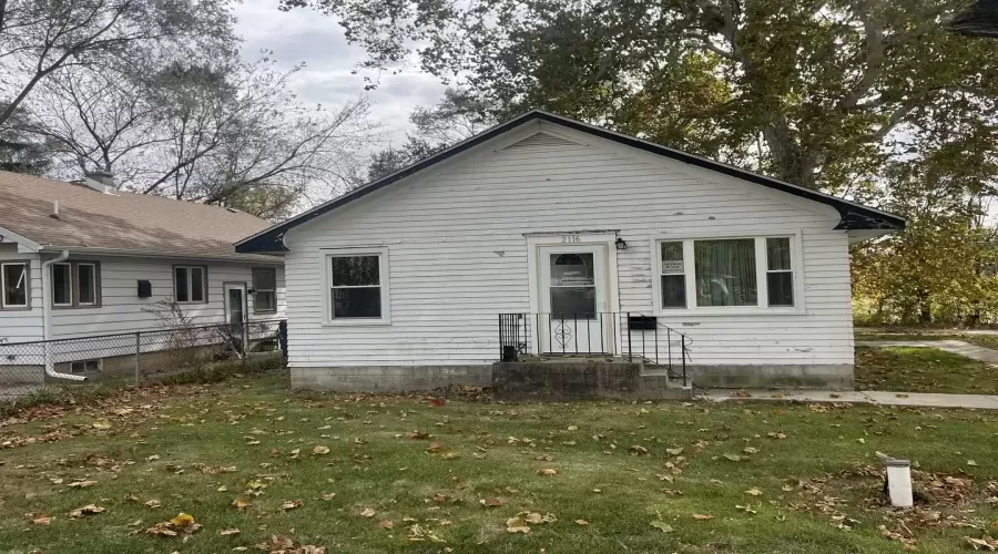 2116 Washington Street, Joliet, Illinois 60433, 2 Bedrooms Bedrooms, ,1 BathroomBathrooms,Residential,For Sale,Washington,MRD12200000