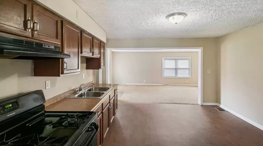 254 17th Street, Chicago Heights, Illinois 60411, 3 Bedrooms Bedrooms, ,1 BathroomBathrooms,Residential Lease,For Rent,17th,MRD12201980