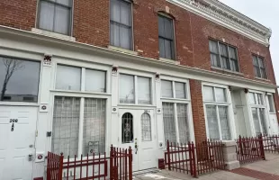 204 Washington Street, Joliet, Illinois 60433, 1 Bedroom Bedrooms, ,1 BathroomBathrooms,Residential Lease,For Rent,Washington,MRD12202630