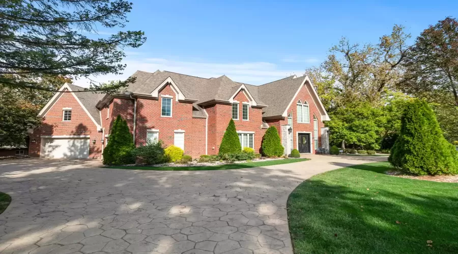 8500 Hillcrest Drive, Orland Park, Illinois 60462, 4 Bedrooms Bedrooms, ,4 BathroomsBathrooms,Residential,For Sale,Hillcrest,MRD12202950