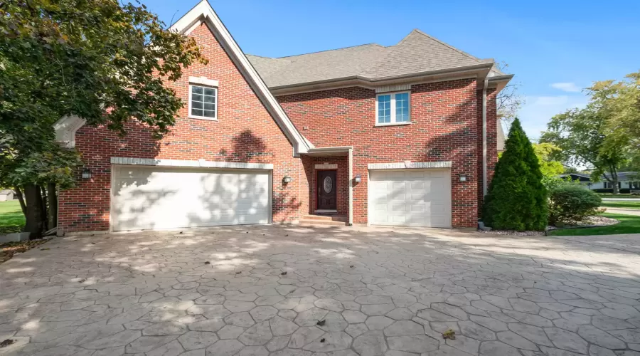 8500 Hillcrest Drive, Orland Park, Illinois 60462, 4 Bedrooms Bedrooms, ,4 BathroomsBathrooms,Residential,For Sale,Hillcrest,MRD12202950