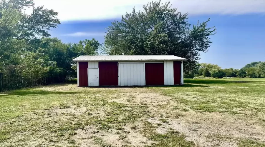 155th pole barn front