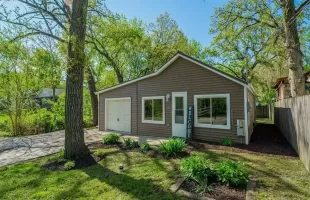 764 Lakeview Drive, Lowell, Indiana, 2 Bedrooms Bedrooms, ,1 BathroomBathrooms,Residential,For Sale,Lakeview,NRA812749