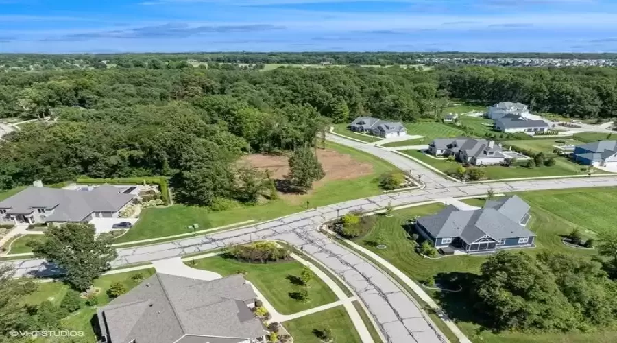 01_3356TrentinoCourt_181_AerialView_Smal