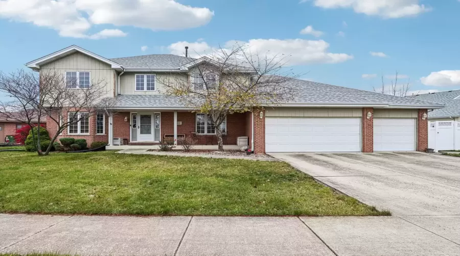 7460 Bayfield Drive, Tinley Park, Illinois 60487, 4 Bedrooms Bedrooms, ,3 BathroomsBathrooms,Residential,For Sale,Bayfield,MRD12218332