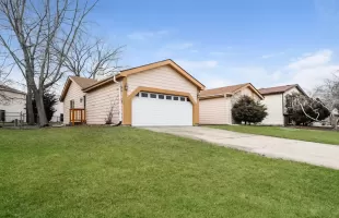 8037 Magnolia Drive, Frankfort, Illinois 60423, 3 Bedrooms Bedrooms, ,2 BathroomsBathrooms,Residential,For Sale,Magnolia,MRD12217097