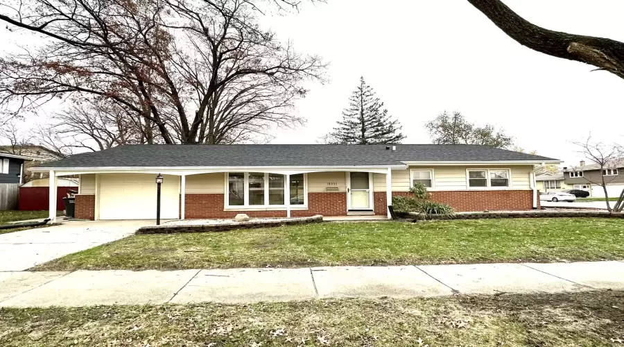 18337 Hickory Street, Lansing, Illinois 60438, 3 Bedrooms Bedrooms, ,2 BathroomsBathrooms,Residential,For Sale,Hickory,MRD12212270