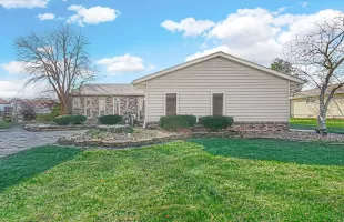 1017 Spruce Drive, Schererville, Indiana, 3 Bedrooms Bedrooms, ,2 BathroomsBathrooms,Residential,For Sale,Spruce,NRA813877