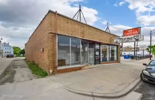 5924 Lawrence Avenue, Chicago, Illinois 60630, ,Commercial Sale,For Sale,Lawrence,MRD11470316