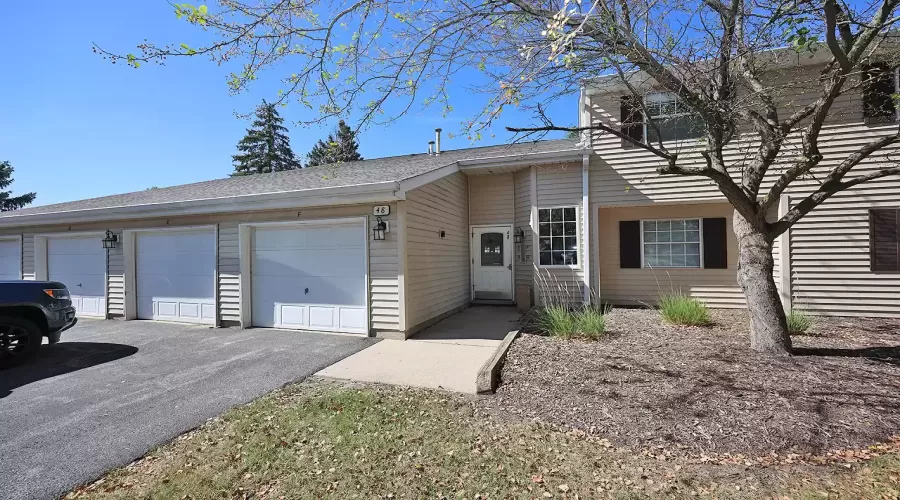 48 Victoria Lane, Streamwood, Illinois 60107, 2 Bedrooms Bedrooms, ,2 BathroomsBathrooms,Residential Lease,For Rent,Victoria,MRD12132078