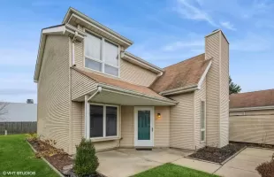 101 Bluegrass Drive, Schererville, Indiana, 2 Bedrooms Bedrooms, ,2 BathroomsBathrooms,Residential,For Sale,Bluegrass,NRA813935