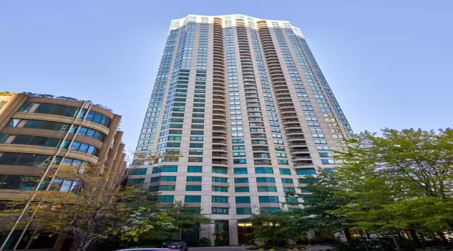 400 LaSalle Street, Chicago, Illinois 60654, 1 Bedroom Bedrooms, ,1 BathroomBathrooms,Residential,For Sale,LaSalle,MRD12183416