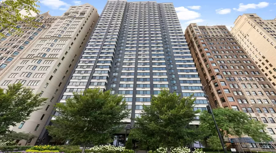 1440 Lake Shore Drive, Chicago, Illinois 60610, 2 Bedrooms Bedrooms, ,2 BathroomsBathrooms,Residential Lease,For Rent,Lake Shore,MRD12155206