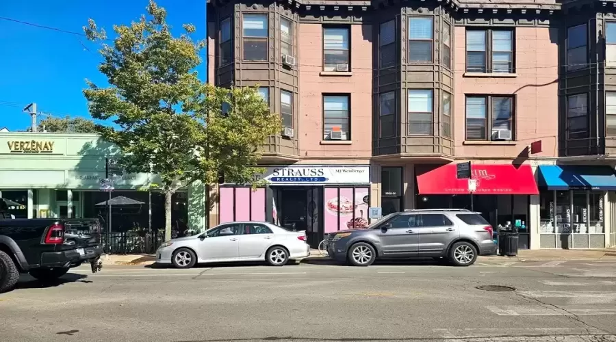 2505 Lincoln Avenue, Chicago, Illinois 60614, ,Commercial Lease,For Rent,Lincoln,MRD12183700