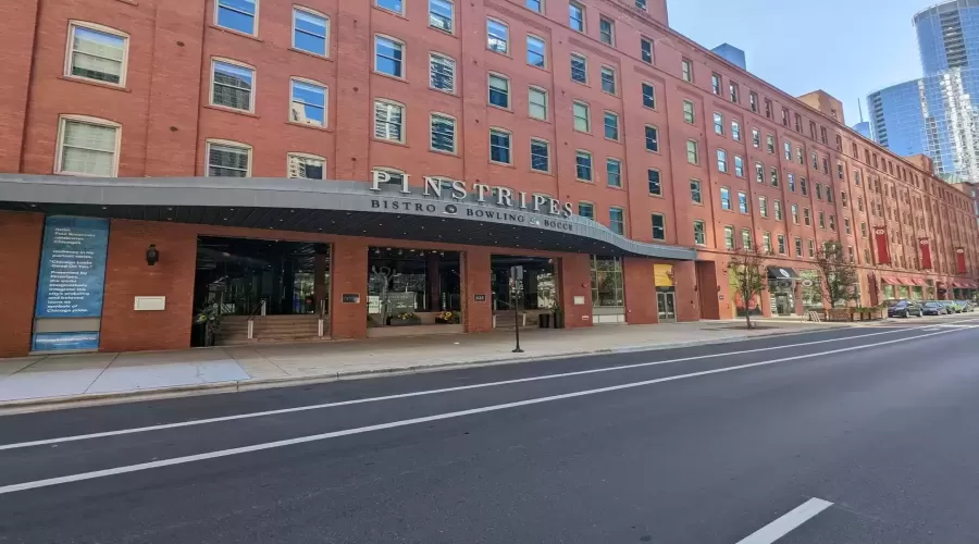 435 Illinois Street, Chicago, Illinois 60611, ,Commercial Lease,For Rent,Illinois,MRD12198328