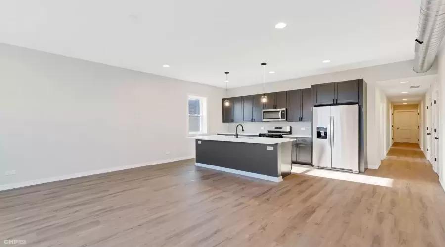 5134 Wabash Avenue, Chicago, Illinois 60615, 3 Bedrooms Bedrooms, ,2 BathroomsBathrooms,Residential Lease,For Rent,Wabash,MRD12220298